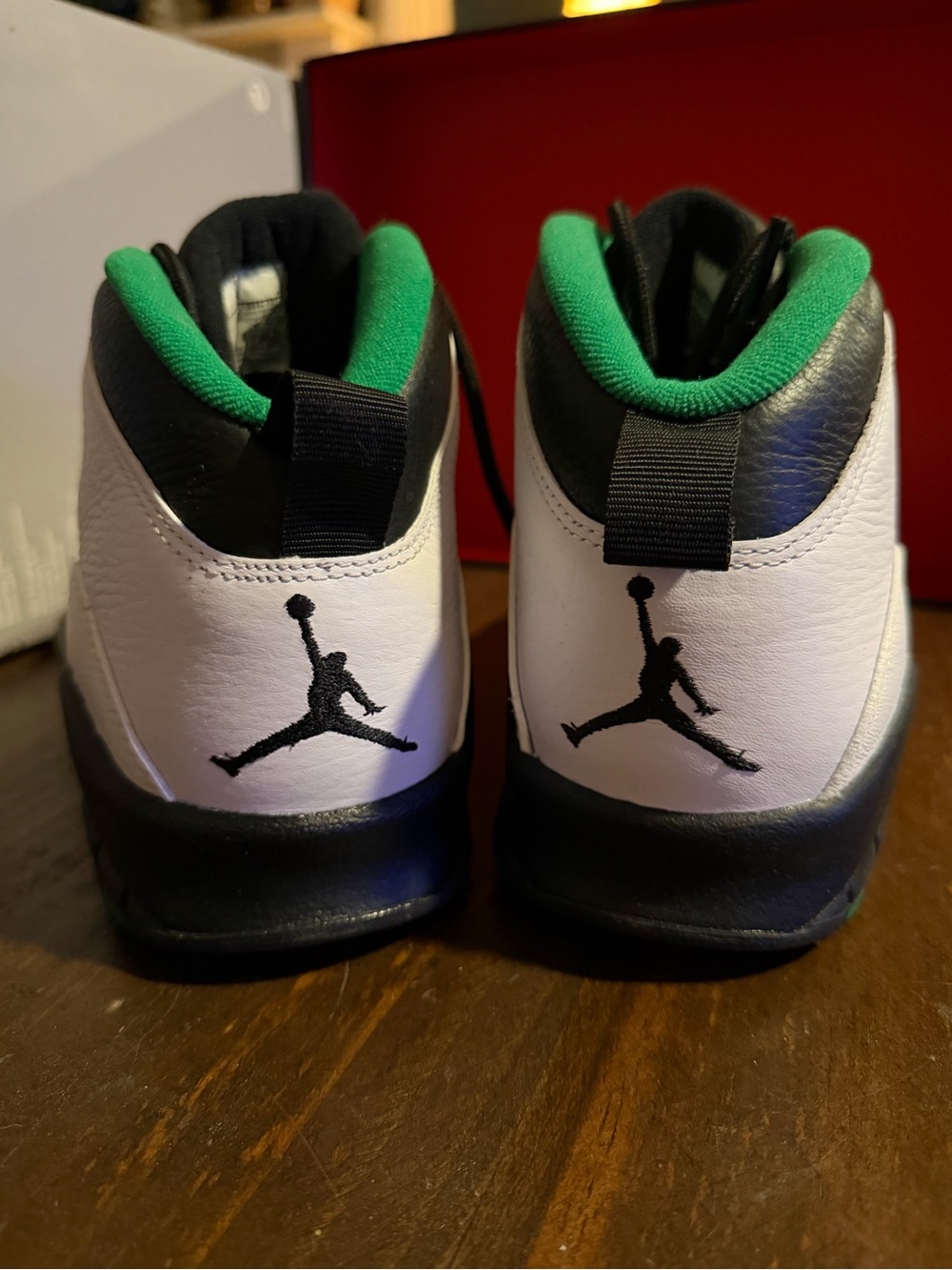 DeadStock Nike Air Jordan 10 Retro 'Seattle' Sneakers - 9.5M - Picture 5 of 11